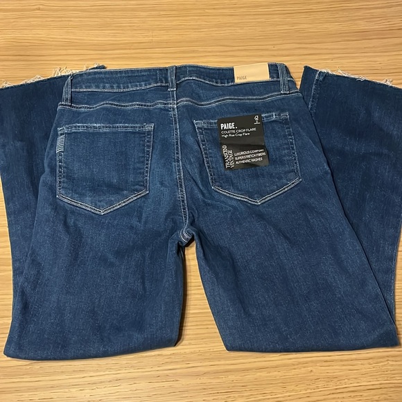 Paige Women’ Jeans. Colette Crop Flare. 29. - Picture 2 of 4